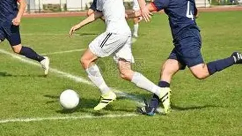 詹姆士23分8助，末节闲庭信步助力浓眉起飞