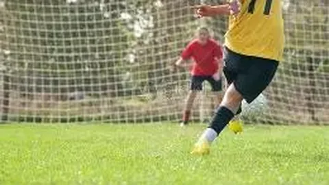 2025武汉超级足球联赛启幕