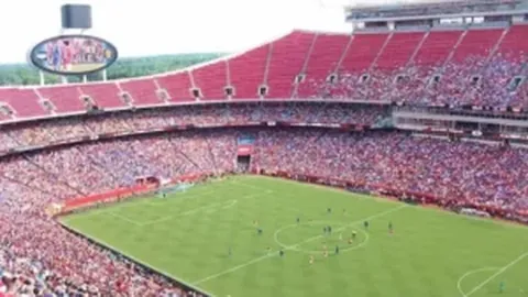 《激战正酣！亚洲杯U23巅峰对决，谁能问鼎决赛荣耀？》